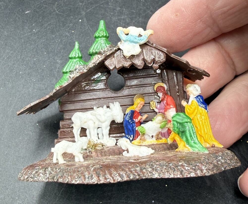 Vintage Mid-Century Miniature Plastic Nativity Scene Hong Kong -LO31